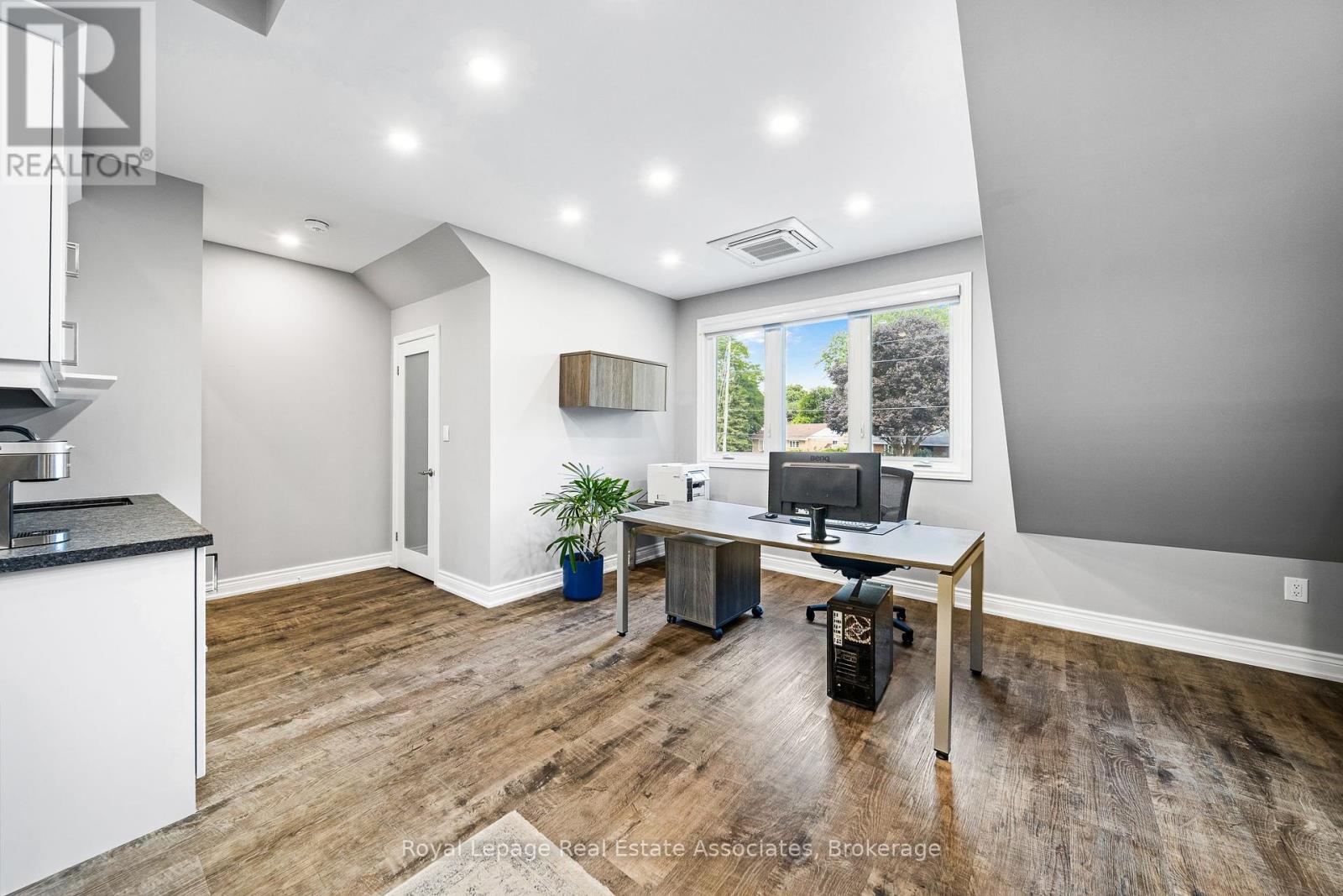 96 Delrex Boulevard, Halton Hills (Georgetown), Ontario  L7G 3X9 - Photo 34 - W12412372