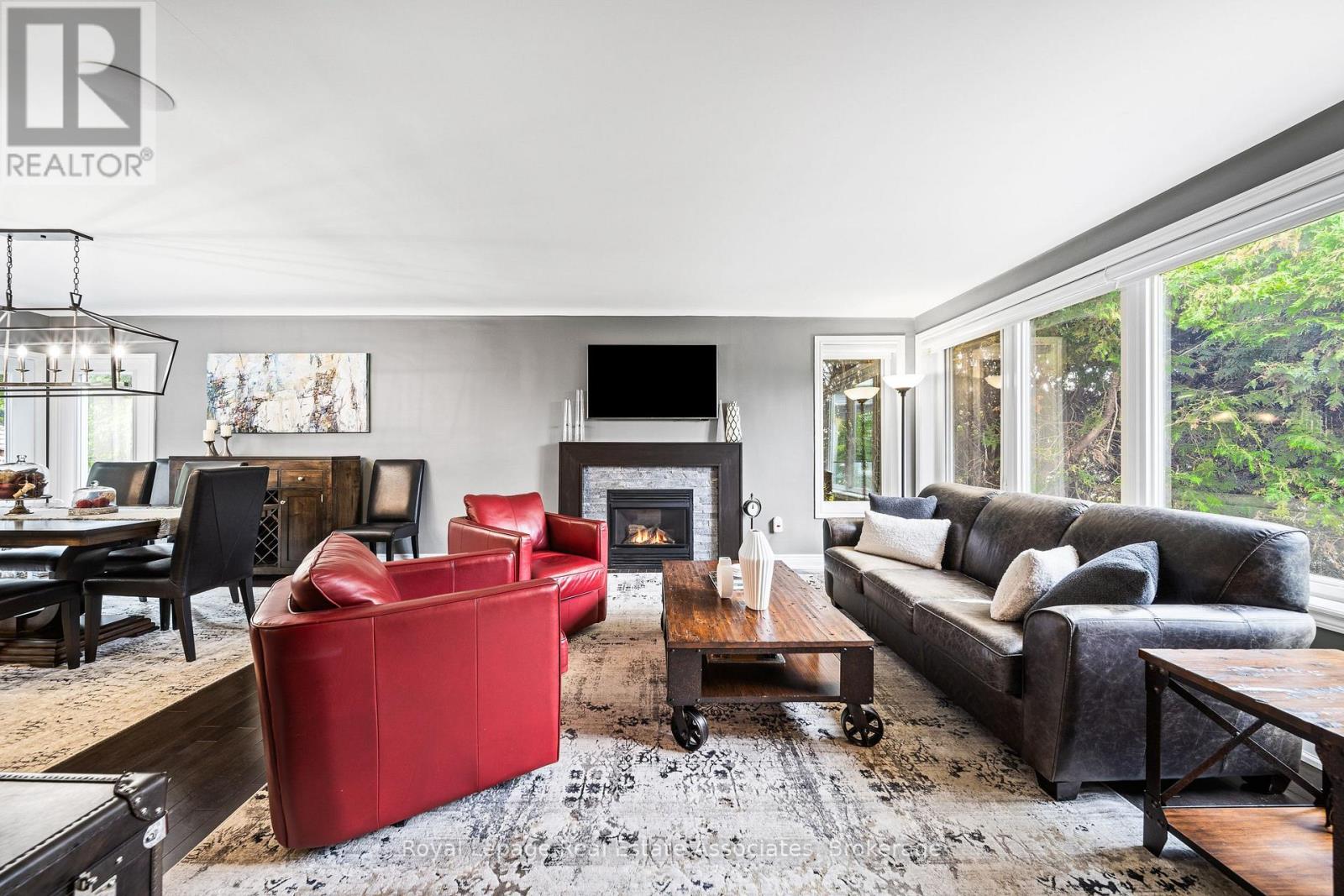 96 Delrex Boulevard, Halton Hills (Georgetown), Ontario  L7G 3X9 - Photo 4 - W12412372