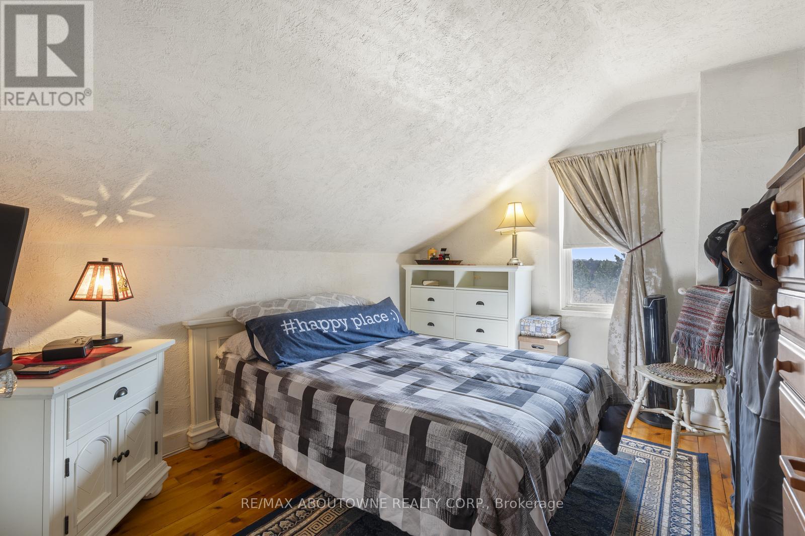 11011 Guelph Line, Milton (Brookville/haltonville), Ontario  L0P 1B0 - Photo 18 - W12419781