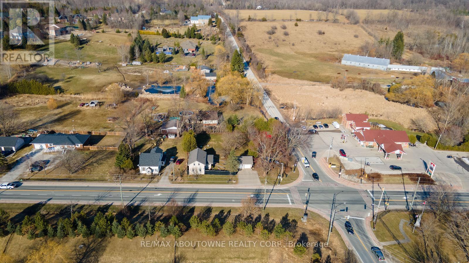 11011 Guelph Line, Milton (Brookville/haltonville), Ontario  L0P 1B0 - Photo 26 - W12419781