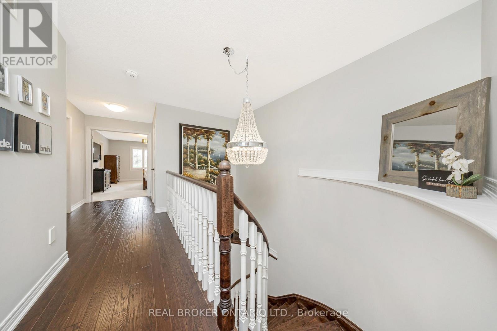 41 Diamond Leaf Lane, Halton Hills (Georgetown), Ontario  L7G 0G7 - Photo 16 - W12421557