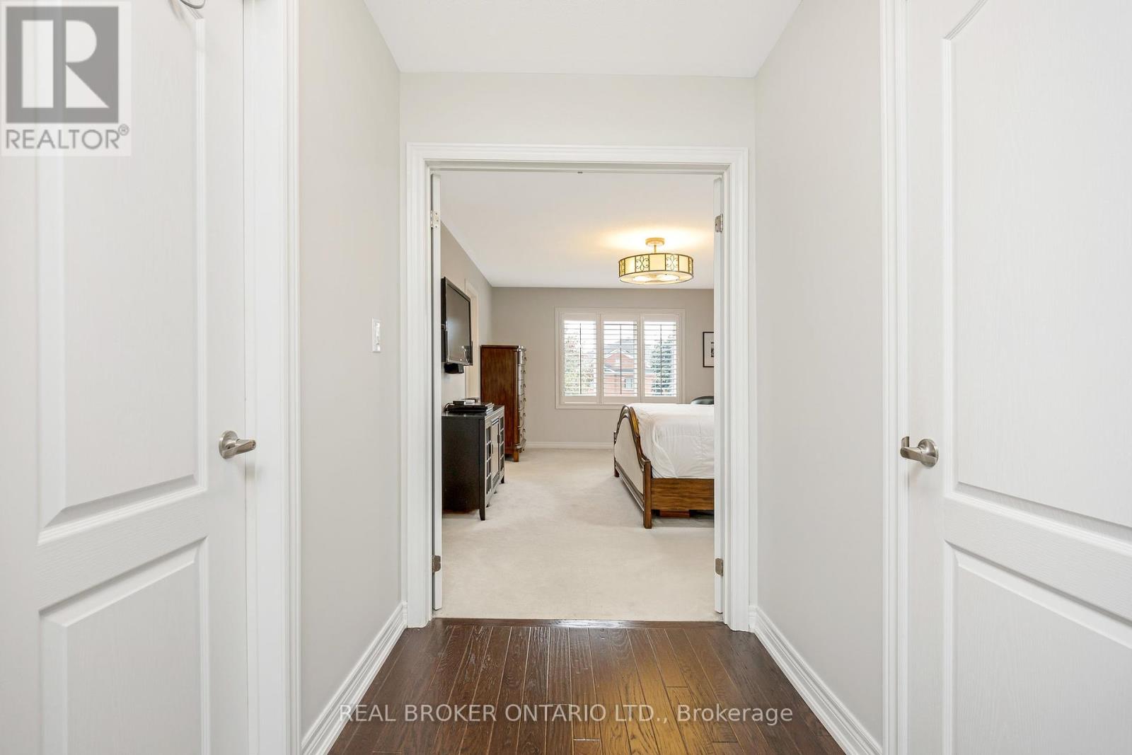 41 Diamond Leaf Lane, Halton Hills (Georgetown), Ontario  L7G 0G7 - Photo 17 - W12421557