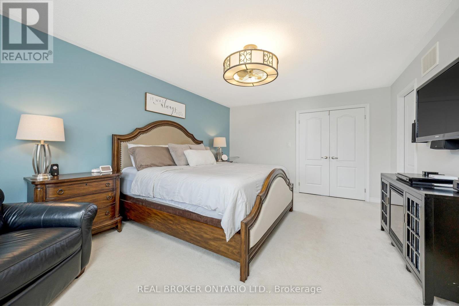 41 Diamond Leaf Lane, Halton Hills (Georgetown), Ontario  L7G 0G7 - Photo 19 - W12421557