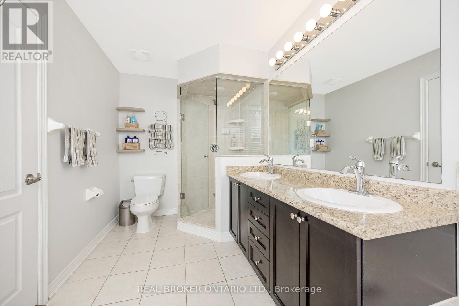 41 Diamond Leaf Lane, Halton Hills (Georgetown), Ontario  L7G 0G7 - Photo 21 - W12421557