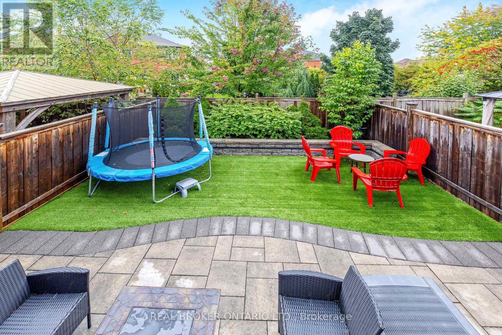 41 Diamond Leaf Lane, Halton Hills (Georgetown), Ontario  L7G 0G7 - Photo 36 - W12421557