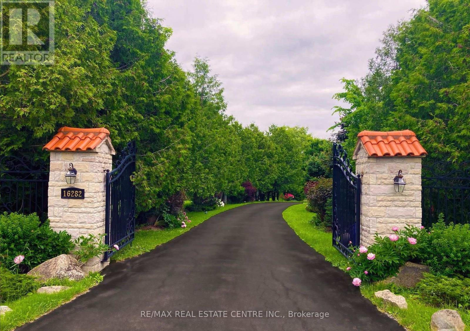 16282 27 Side Road, Halton Hills (Rural Halton Hills), Ontario  L0P 1N0 - Photo 2 - W12424452
