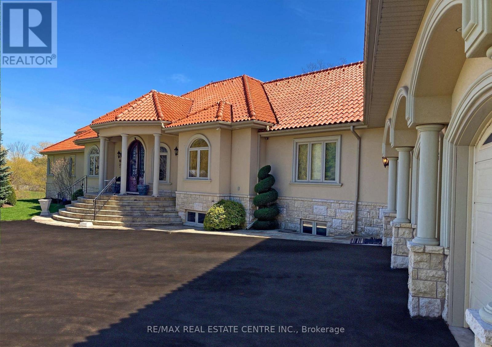 16282 27 Side Road, Halton Hills (Rural Halton Hills), Ontario  L0P 1N0 - Photo 4 - W12424452