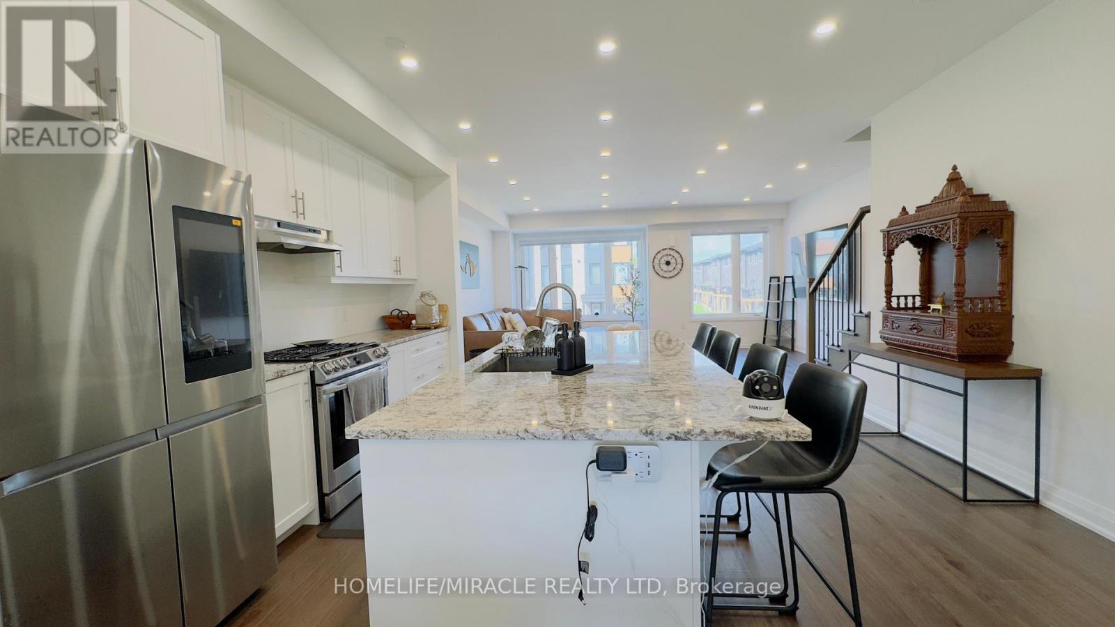 9 Briar Court, Halton Hills (Georgetown), Ontario  L7G 0P5 - Photo 12 - W12425734