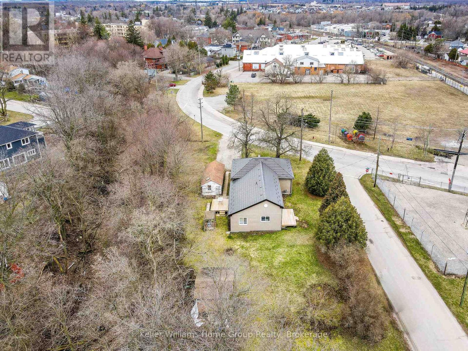 196 Eastern Avenue, Halton Hills (Ac Acton), Ontario  L7J 2E7 - Photo 4 - W12426500