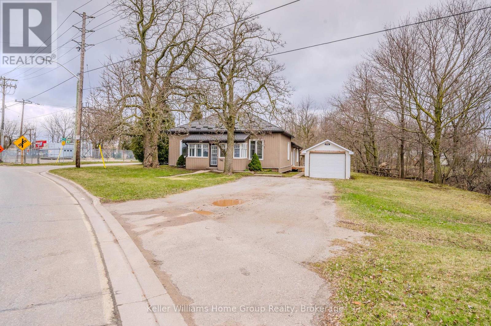 196 Eastern Avenue, Halton Hills (Ac Acton), Ontario  L7J 2E7 - Photo 5 - W12426500