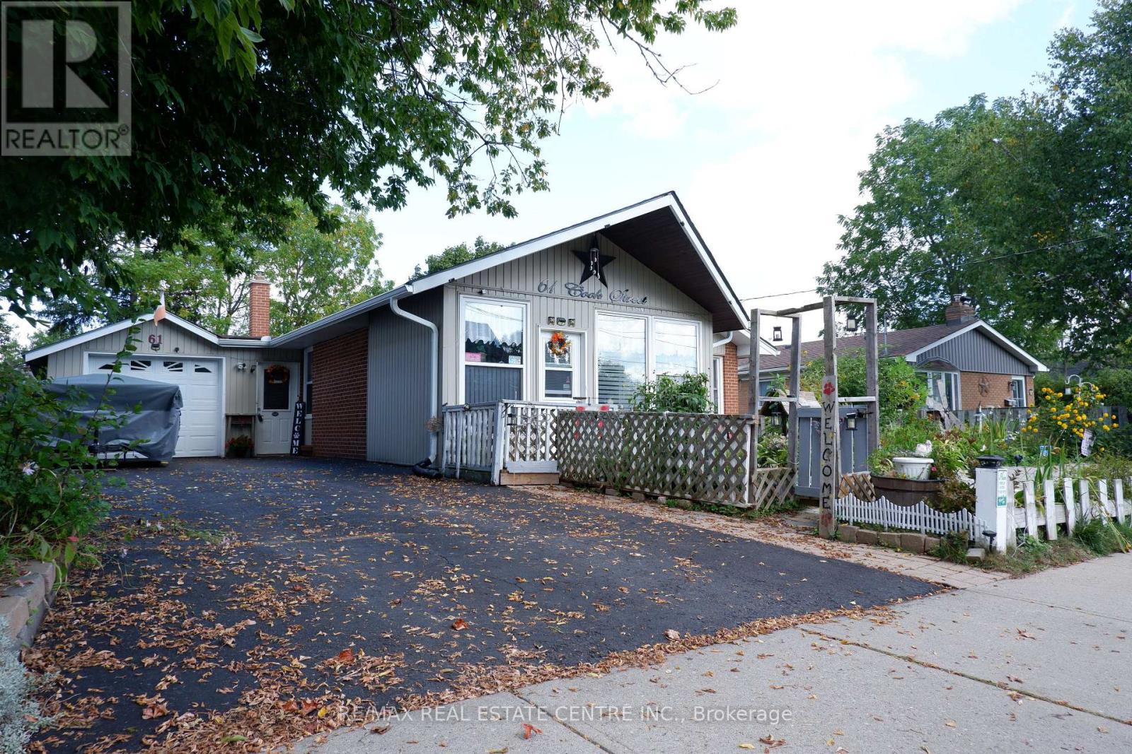 61 Cook Street, Halton Hills (Ac Acton), Ontario  L7J 1Z5 - Photo 5 - W12426706