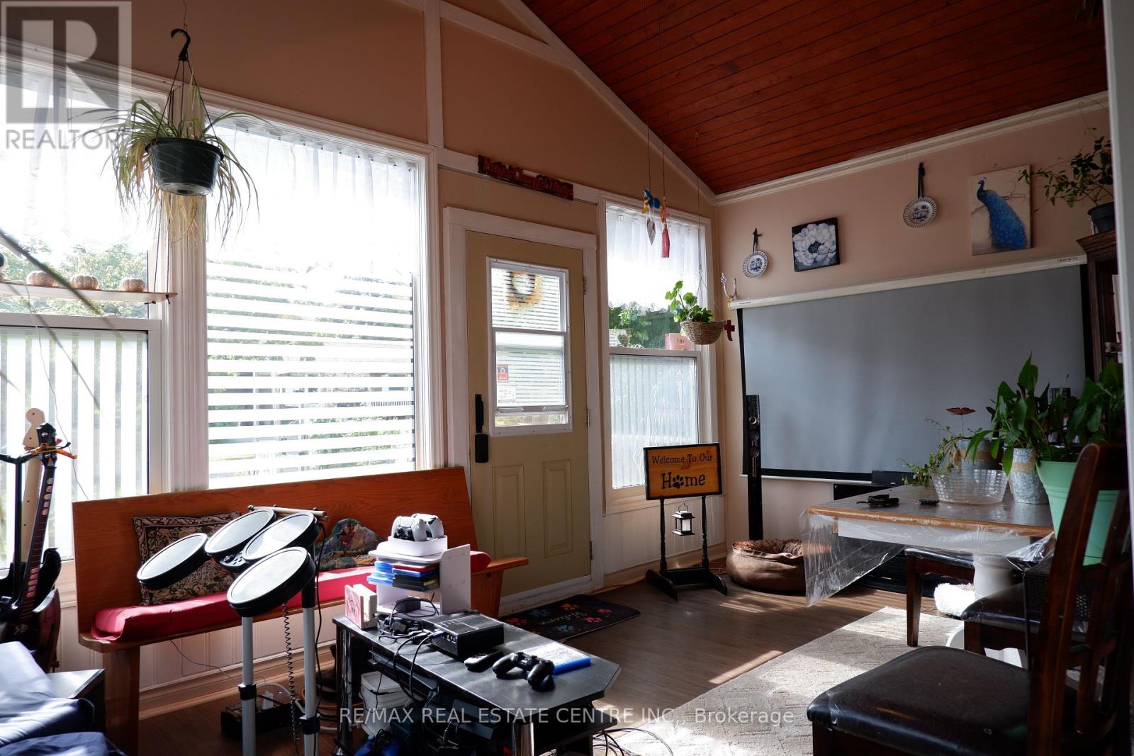 61 Cook Street, Halton Hills (Ac Acton), Ontario  L7J 1Z5 - Photo 9 - W12426706