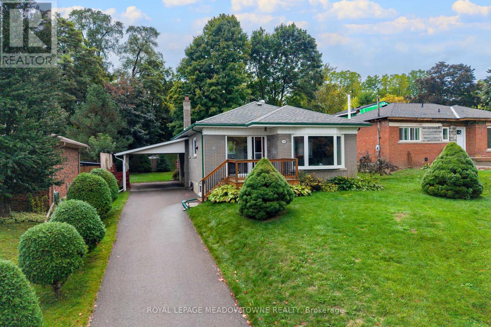 36 Hewson Crescent, Halton Hills (Georgetown), Ontario  L7G 2N9 - Photo 1 - W12427898