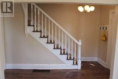 33 King Street, Halton Hills (Georgetown), Ontario  L7G 2G9 - Photo 4 - W12428082
