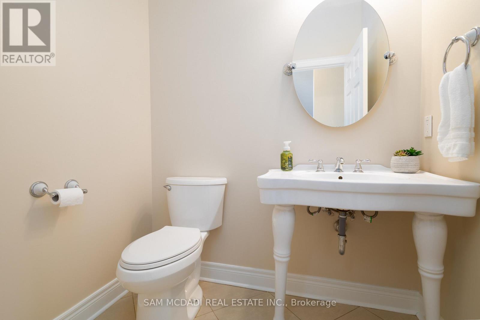 11170 Menzies Court, Milton (Brookville/haltonville), Ontario  L0P 1B0 - Photo 16 - W12429274