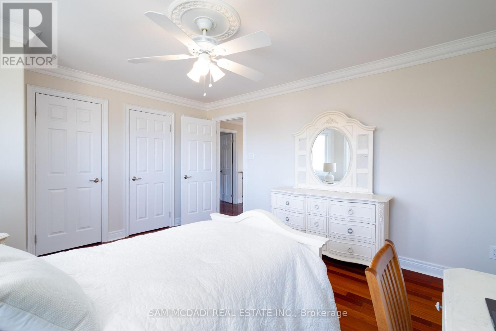 11170 Menzies Court, Milton (Brookville/haltonville), Ontario  L0P 1B0 - Photo 24 - W12429274