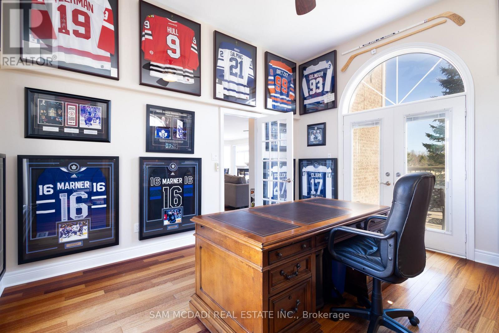 11170 Menzies Court, Milton (Brookville/haltonville), Ontario  L0P 1B0 - Photo 9 - W12429274