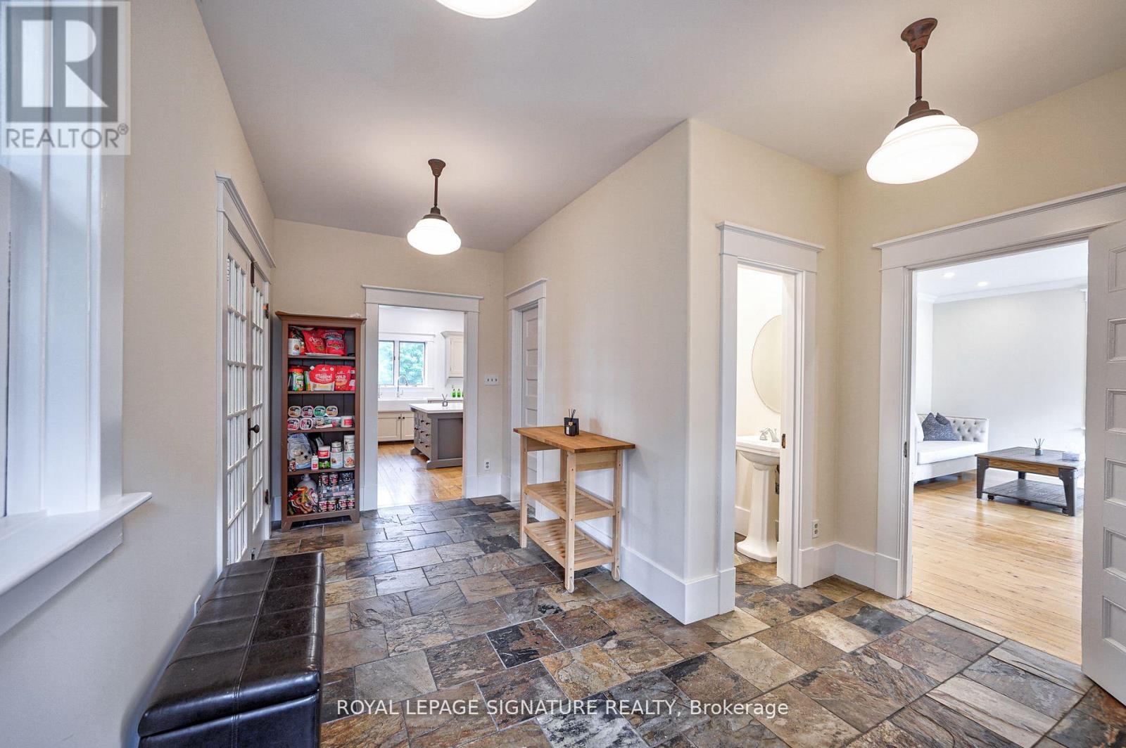 424 8th Concession Road E, Hamilton, Ontario  L0P 1B0 - Photo 11 - X12430053