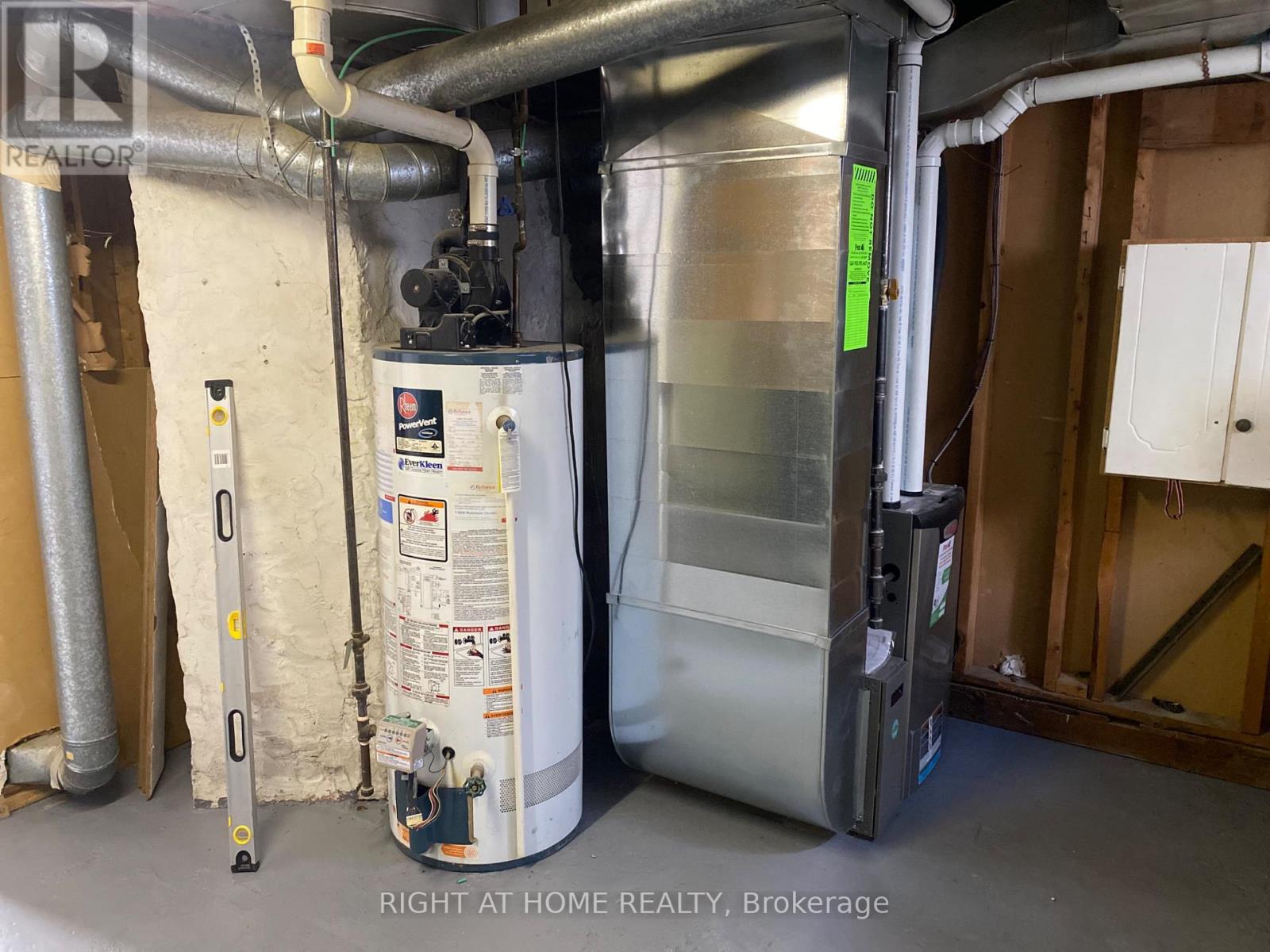 51 Frederick Street S, Halton Hills (Ac Acton), Ontario  L7J 2B9 - Photo 14 - W12430463