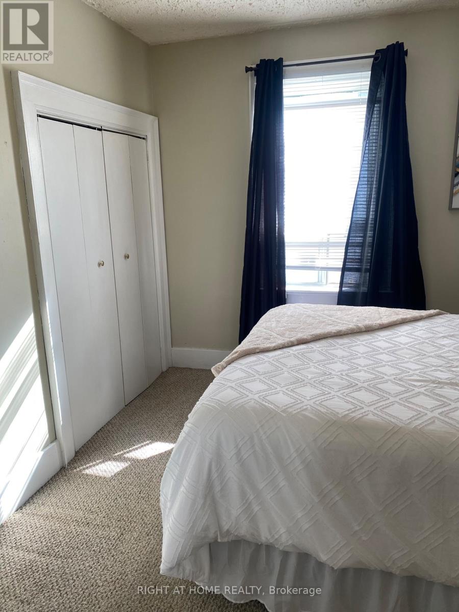 51 Frederick Street S, Halton Hills (Ac Acton), Ontario  L7J 2B9 - Photo 30 - W12430463