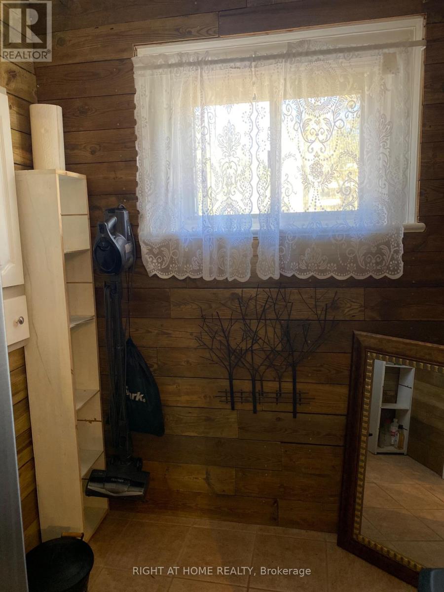 51 Frederick Street S, Halton Hills (Ac Acton), Ontario  L7J 2B9 - Photo 34 - W12430463