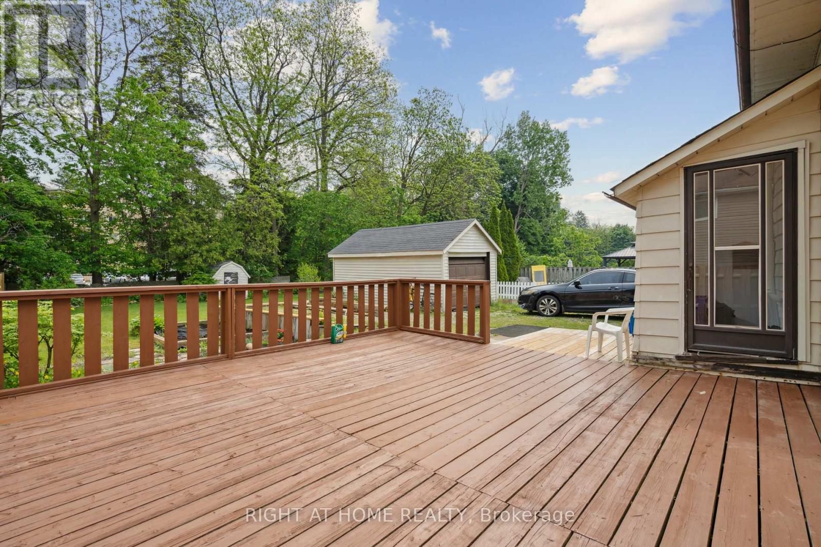 51 Frederick Street S, Halton Hills (Ac Acton), Ontario  L7J 2B9 - Photo 9 - W12430463