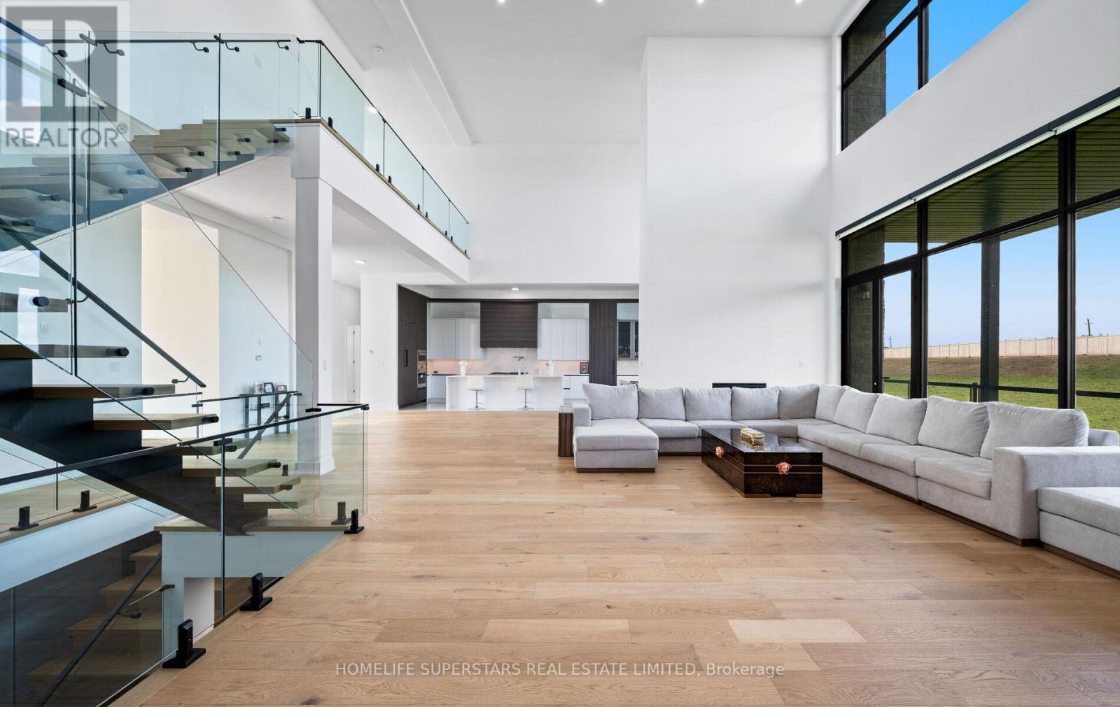 32 Sugarbush Court, Halton Hills (Rural Halton Hills), Ontario  L7G 4S7 - Photo 10 - W12433646