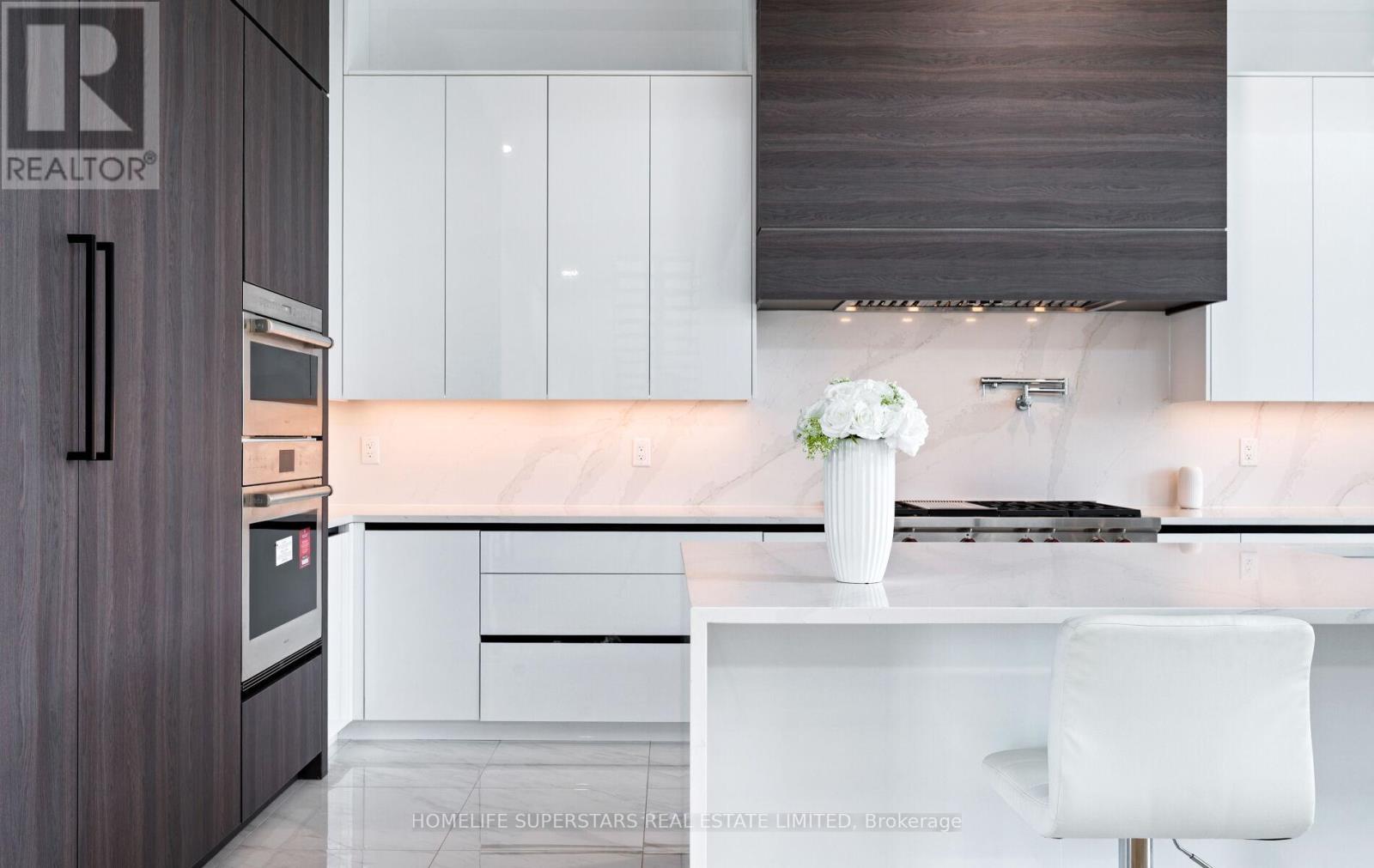 32 Sugarbush Court, Halton Hills (Rural Halton Hills), Ontario  L7G 4S7 - Photo 13 - W12433646