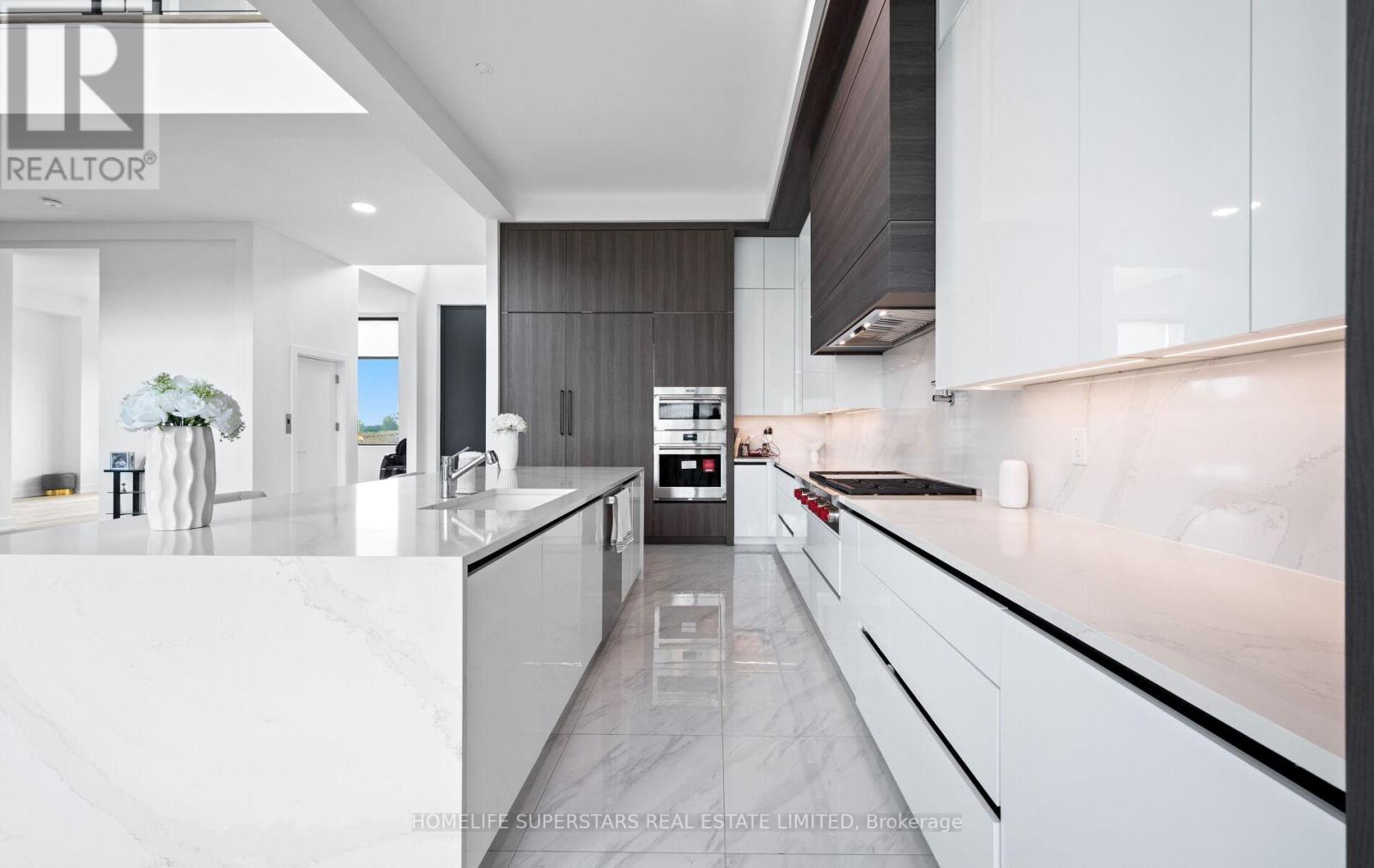 32 Sugarbush Court, Halton Hills (Rural Halton Hills), Ontario  L7G 4S7 - Photo 14 - W12433646