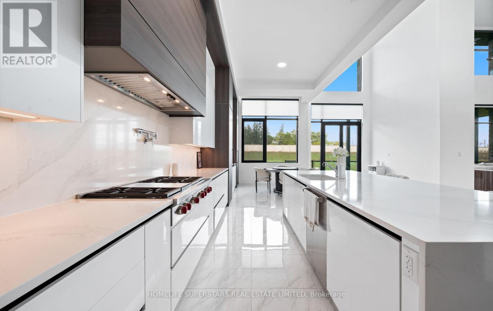 32 Sugarbush Court, Halton Hills (Rural Halton Hills), Ontario  L7G 4S7 - Photo 17 - W12433646