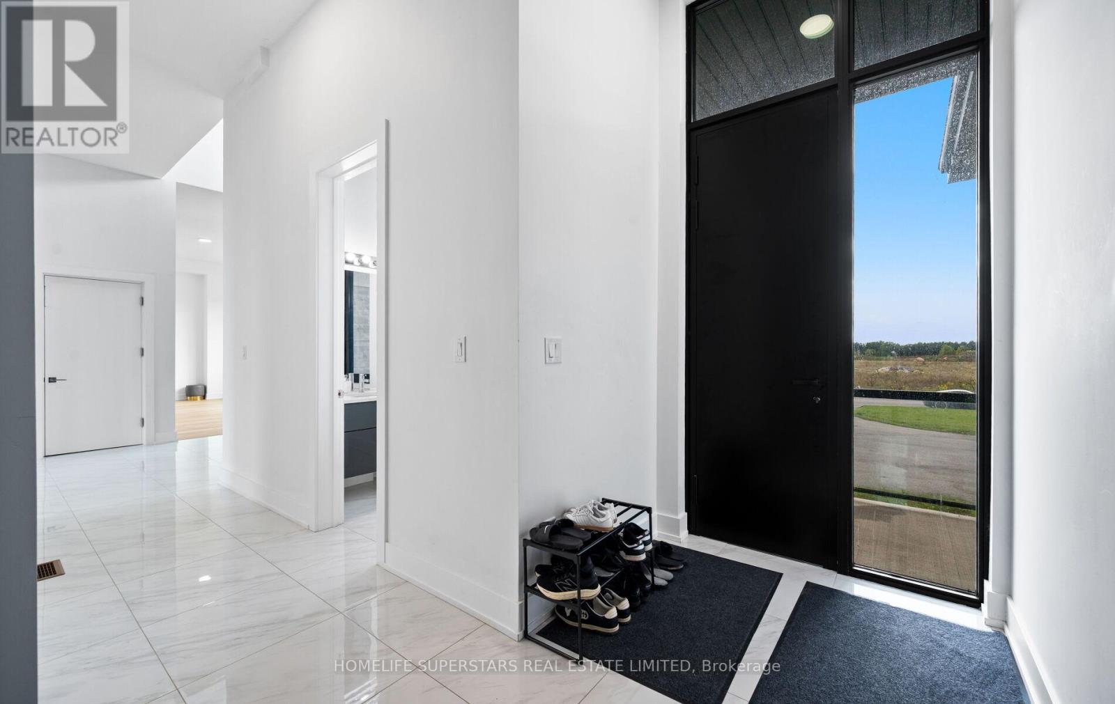 32 Sugarbush Court, Halton Hills (Rural Halton Hills), Ontario  L7G 4S7 - Photo 22 - W12433646