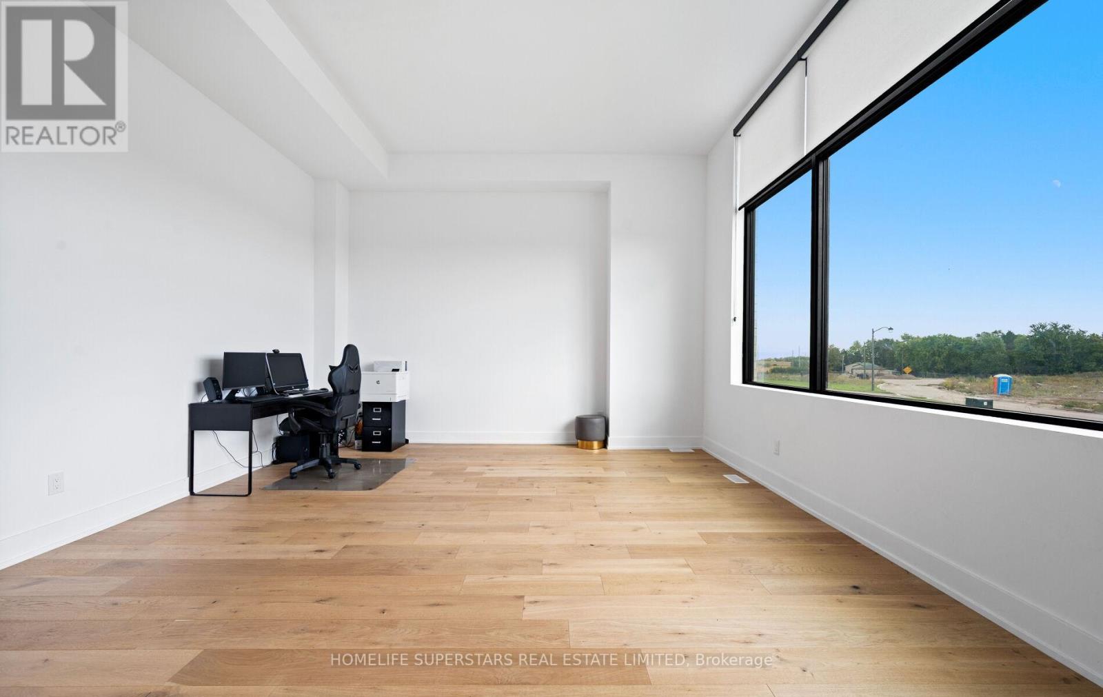 32 Sugarbush Court, Halton Hills (Rural Halton Hills), Ontario  L7G 4S7 - Photo 24 - W12433646