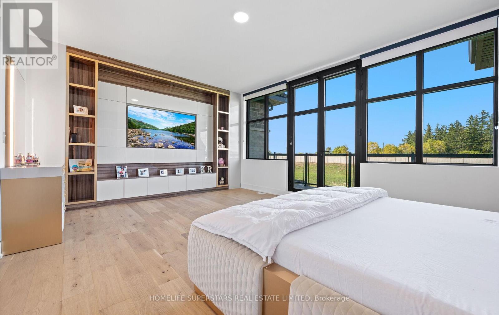 32 Sugarbush Court, Halton Hills (Rural Halton Hills), Ontario  L7G 4S7 - Photo 34 - W12433646