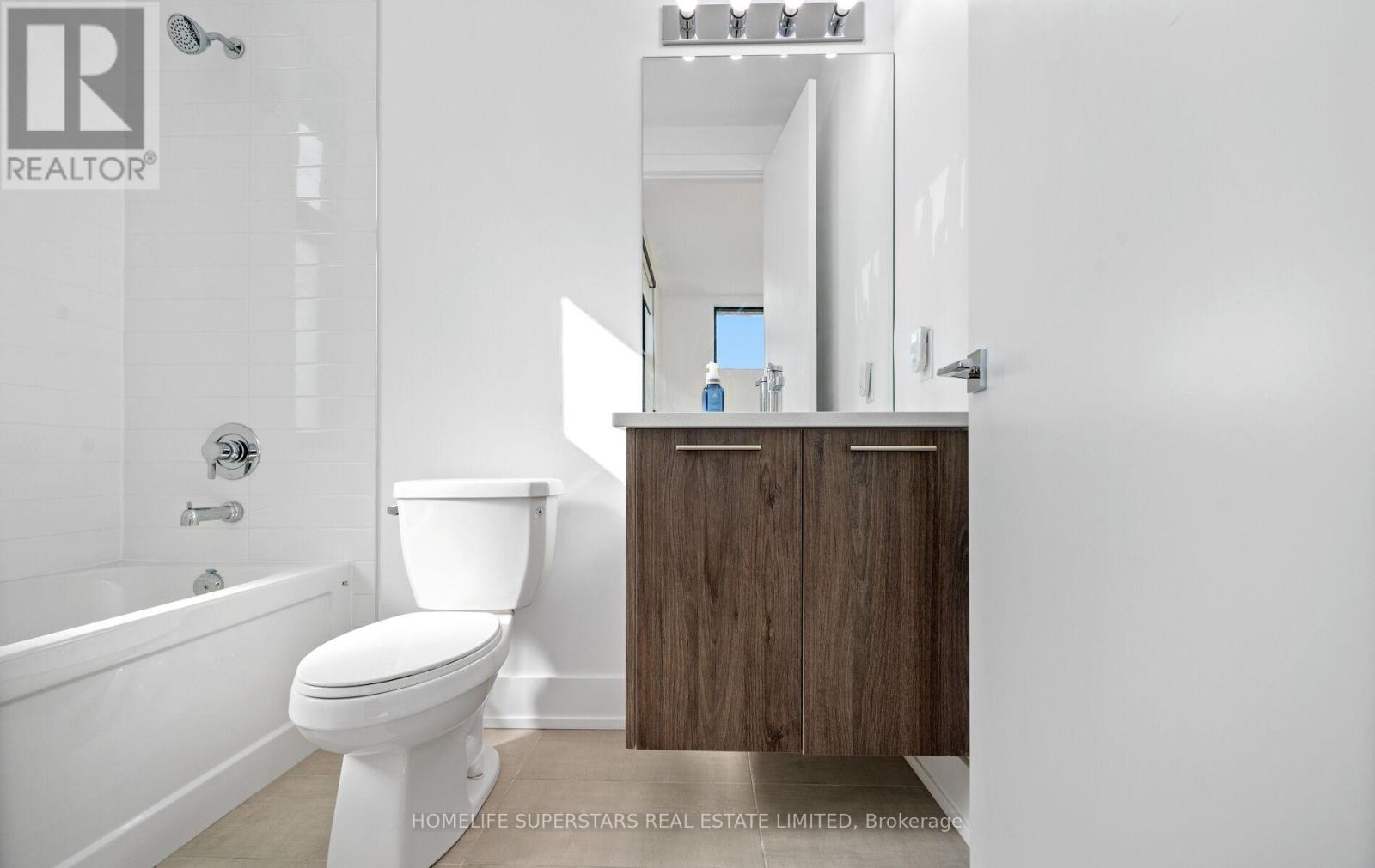 32 Sugarbush Court, Halton Hills (Rural Halton Hills), Ontario  L7G 4S7 - Photo 39 - W12433646