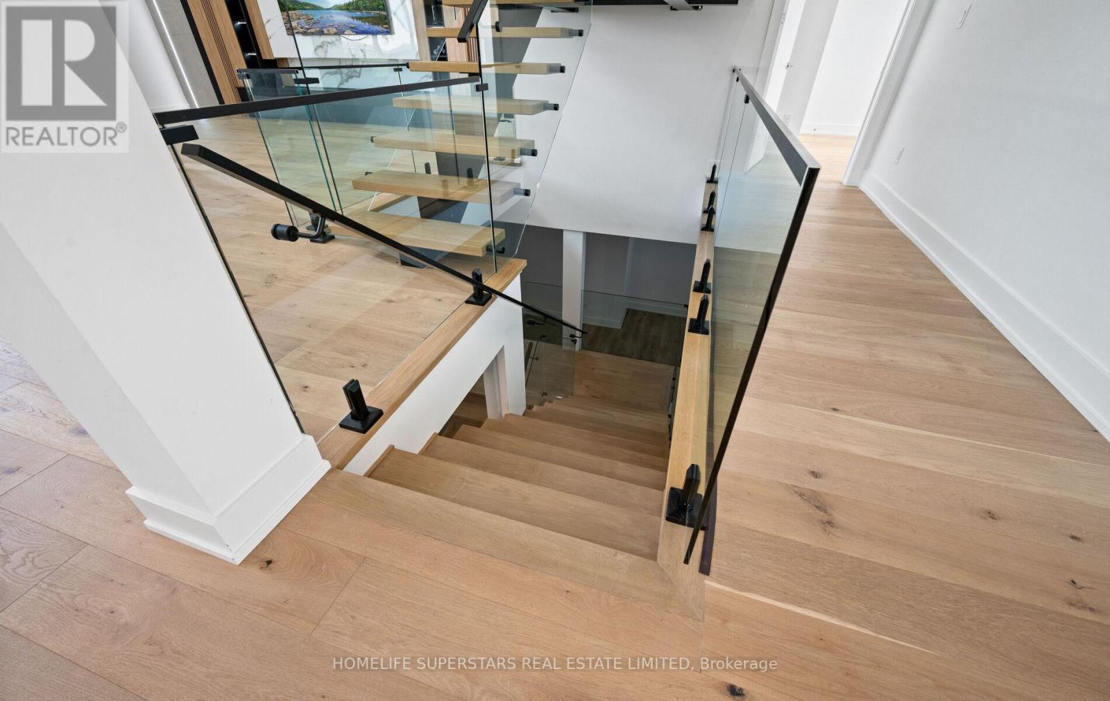 32 Sugarbush Court, Halton Hills (Rural Halton Hills), Ontario  L7G 4S7 - Photo 46 - W12433646