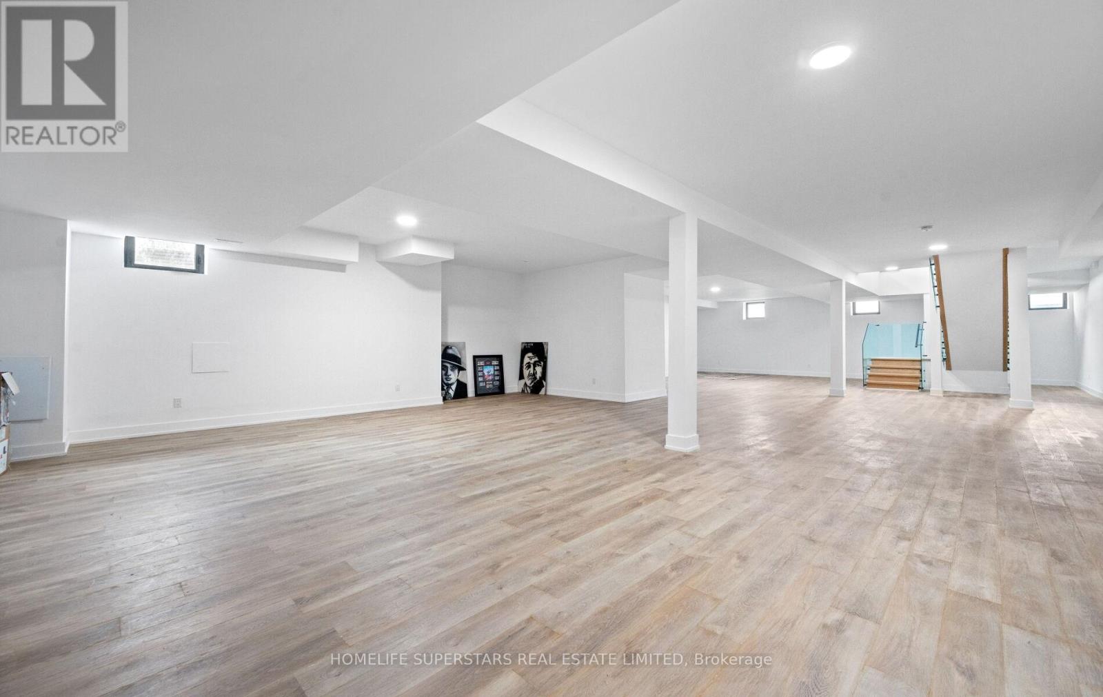 32 Sugarbush Court, Halton Hills (Rural Halton Hills), Ontario  L7G 4S7 - Photo 47 - W12433646