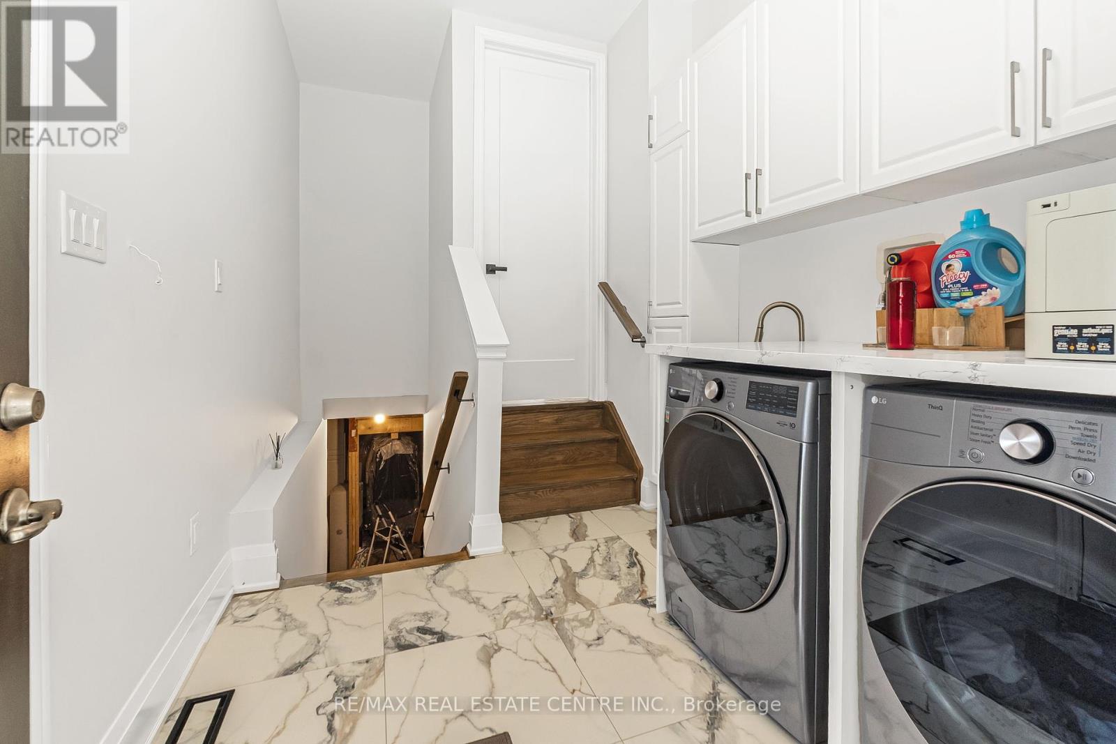 15369 Danby Road, Halton Hills (Georgetown), Ontario  L7G 5G2 - Photo 11 - W12435213