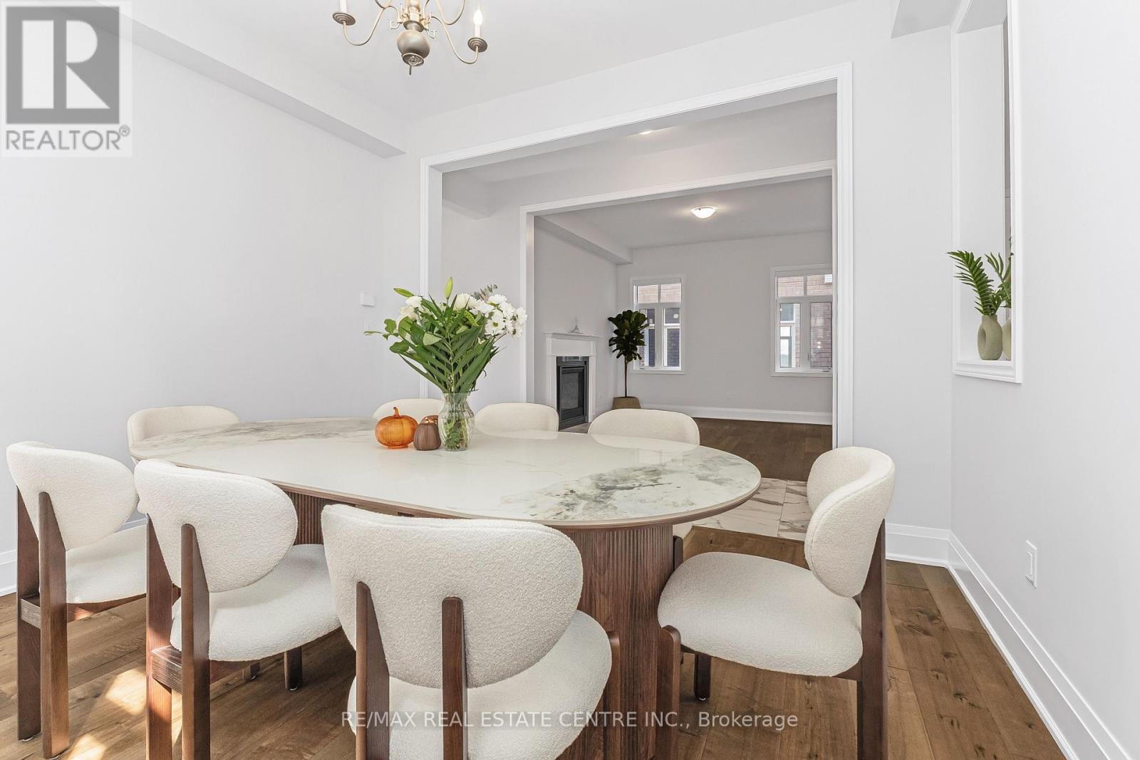 15369 Danby Road, Halton Hills (Georgetown), Ontario  L7G 5G2 - Photo 13 - W12435213