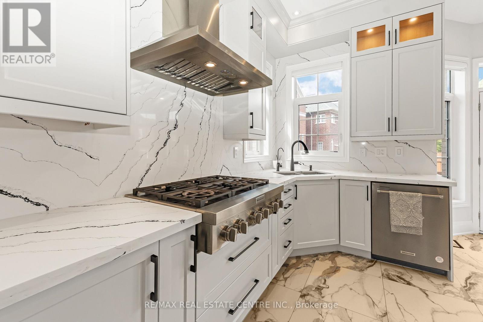 15369 Danby Road, Halton Hills (Georgetown), Ontario  L7G 5G2 - Photo 18 - W12435213