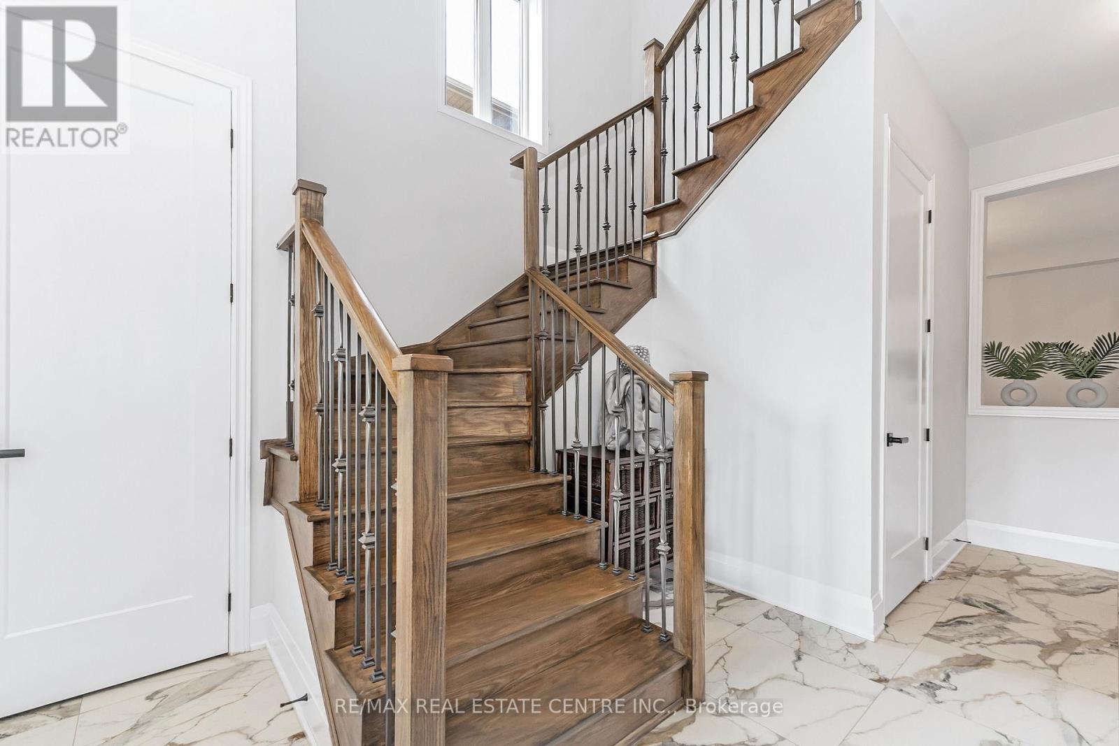 15369 Danby Road, Halton Hills (Georgetown), Ontario  L7G 5G2 - Photo 24 - W12435213