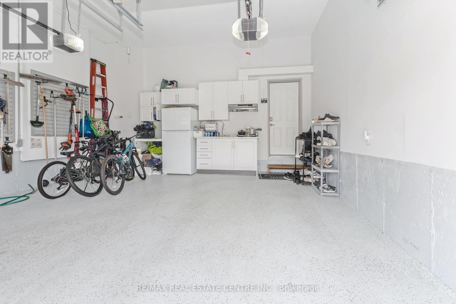 15369 Danby Road, Halton Hills (Georgetown), Ontario  L7G 5G2 - Photo 25 - W12435213