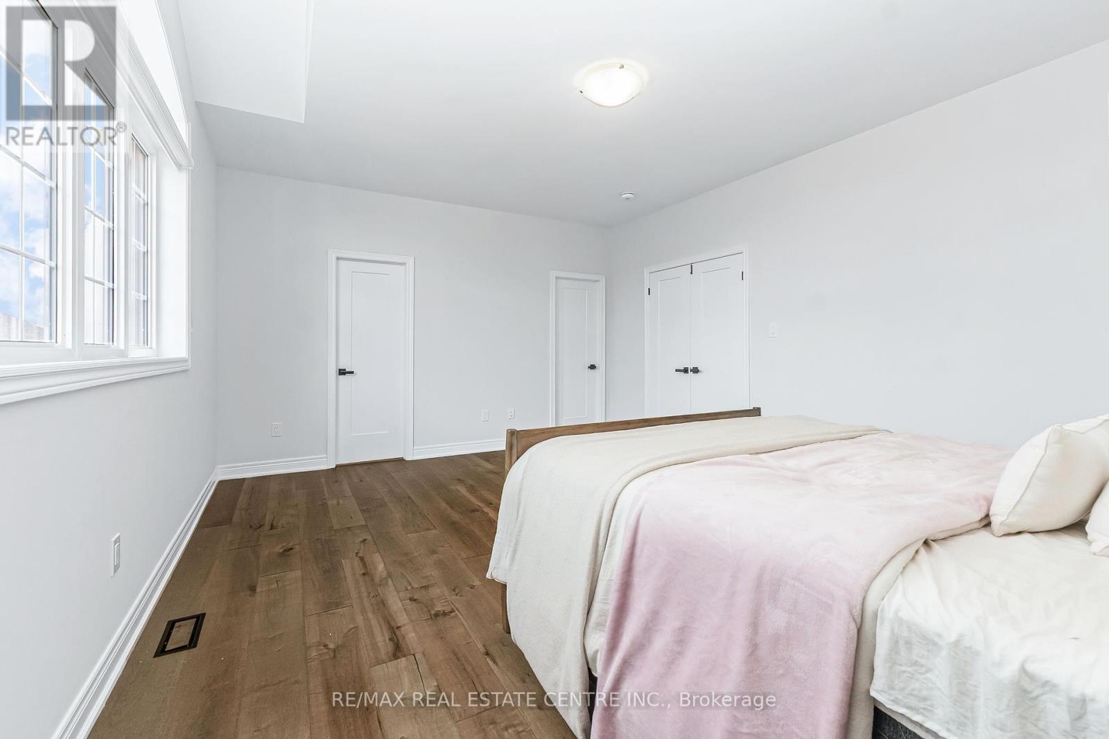 15369 Danby Road, Halton Hills (Georgetown), Ontario  L7G 5G2 - Photo 28 - W12435213