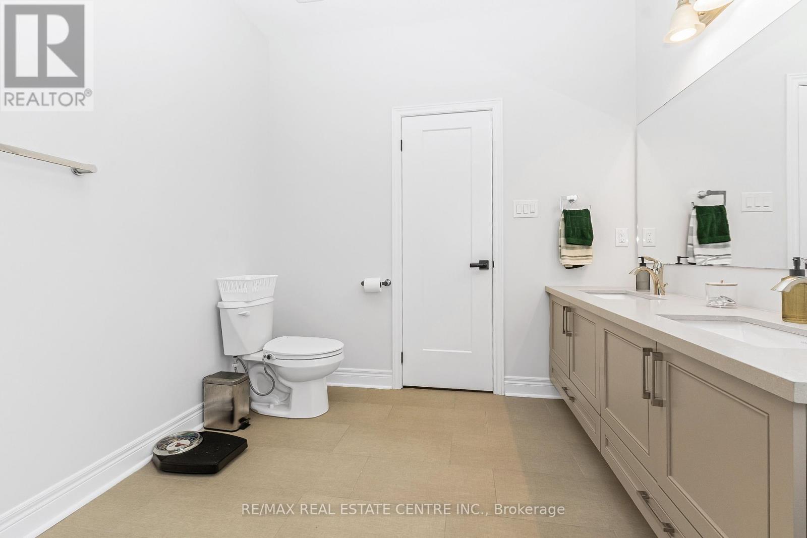 15369 Danby Road, Halton Hills (Georgetown), Ontario  L7G 5G2 - Photo 29 - W12435213