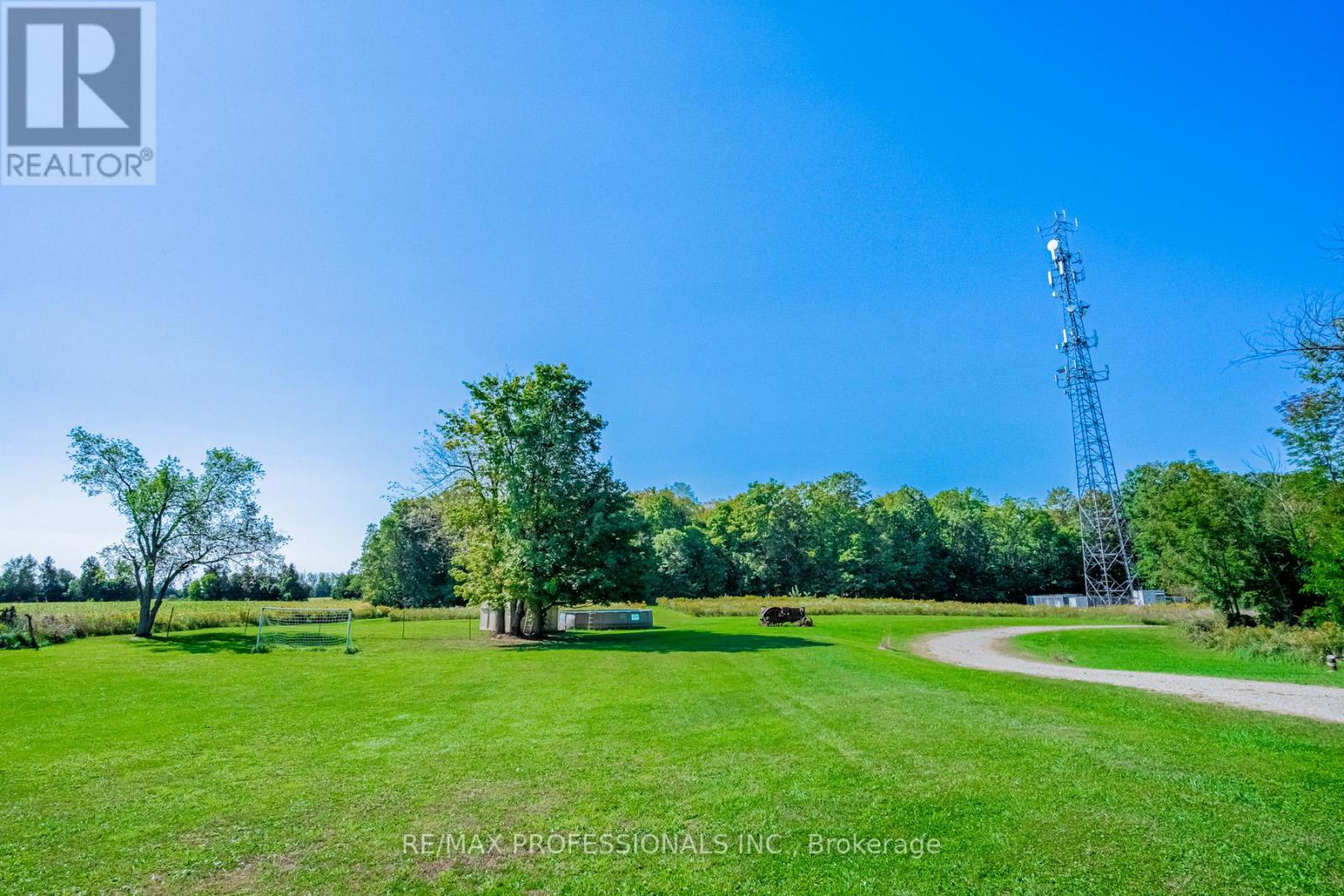 13908 Trafalgar Road, Halton Hills (Rural Halton Hills), Ontario  L7G 4S4 - Photo 16 - W12436214