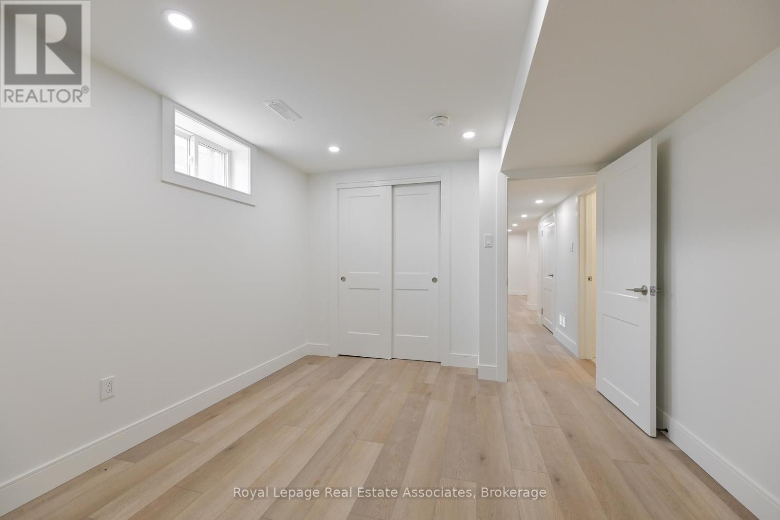 8 Mcnally Street, Halton Hills (Georgetown), Ontario  L7G 6B7 - Photo 14 - W12439323