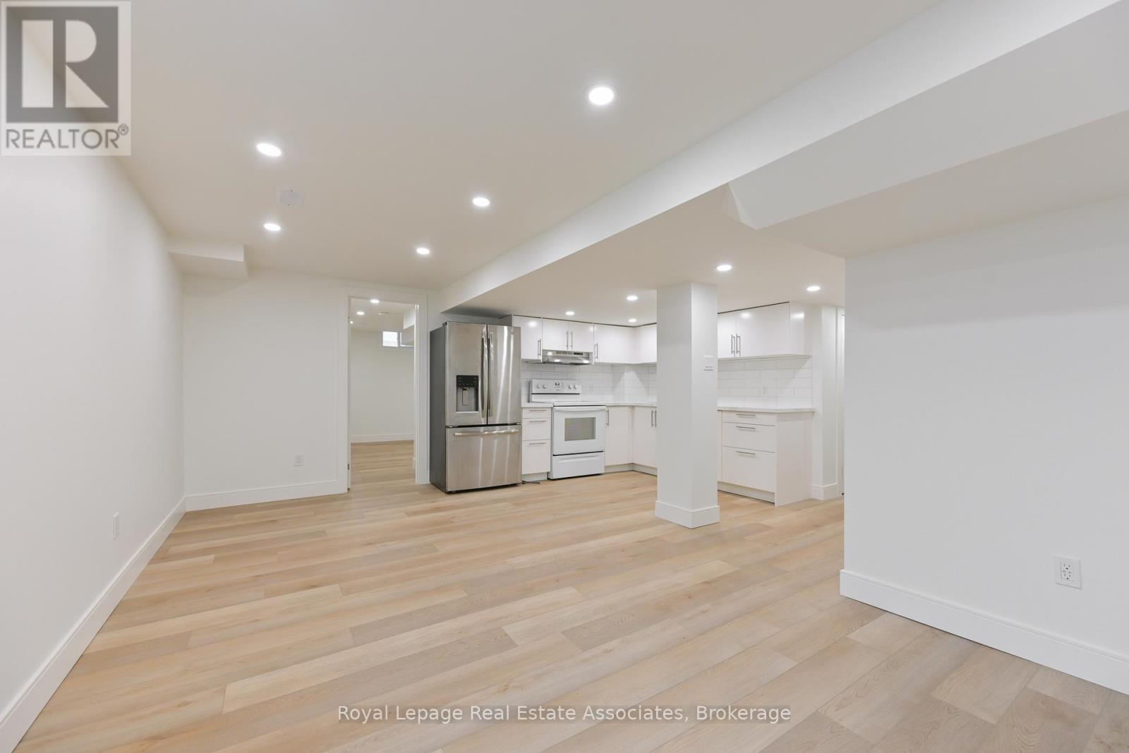 8 Mcnally Street, Halton Hills (Georgetown), Ontario  L7G 6B7 - Photo 5 - W12439323