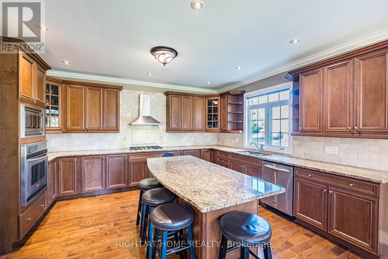 11150 Menzies Court, Milton (Brookville/haltonville), Ontario  L0P 1B0 - Photo 23 - W12441157