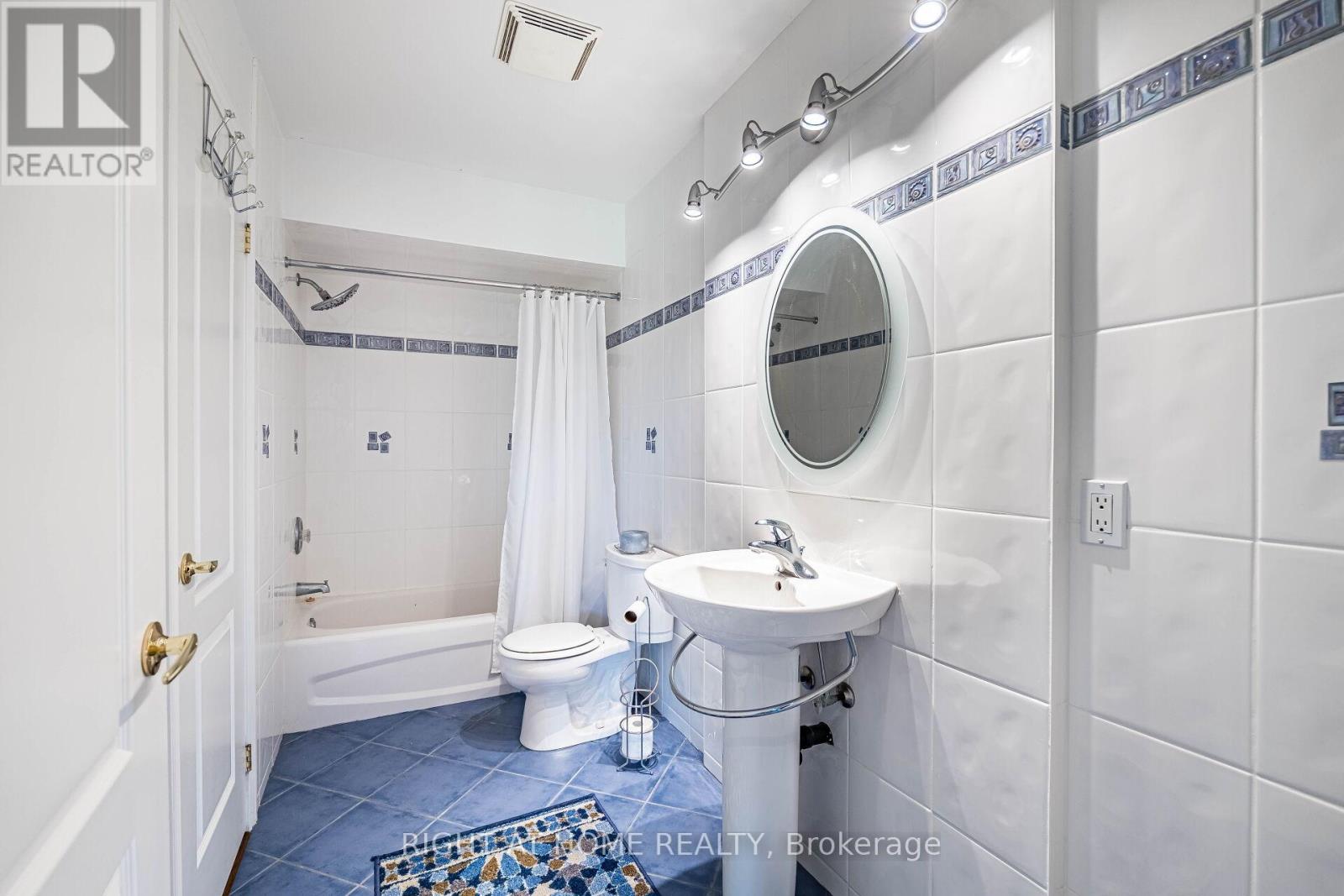 11150 Menzies Court, Milton (Brookville/haltonville), Ontario  L0P 1B0 - Photo 44 - W12441157