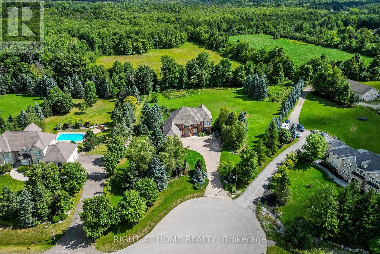 11150 Menzies Court, Milton (Brookville/haltonville), Ontario  L0P 1B0 - Photo 5 - W12441157