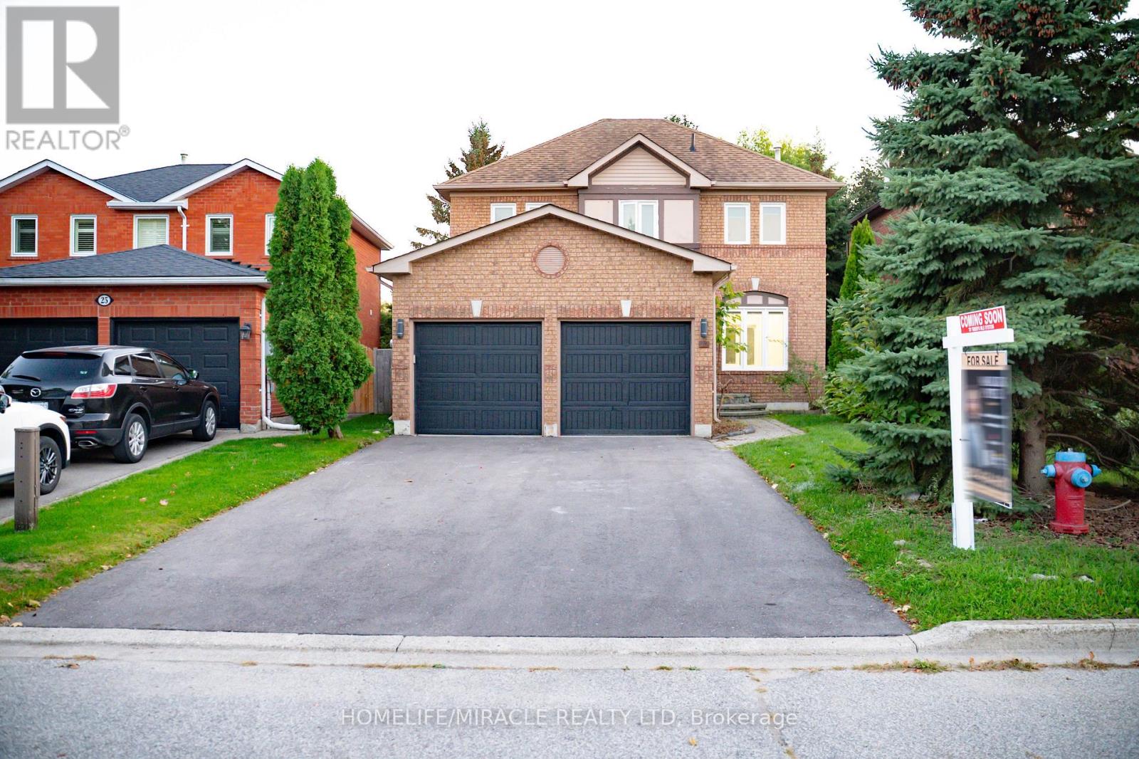 27 Killaloe Crescent, Halton Hills (Georgetown), Ontario  L7G 5N2 - Photo 11 - W12441720